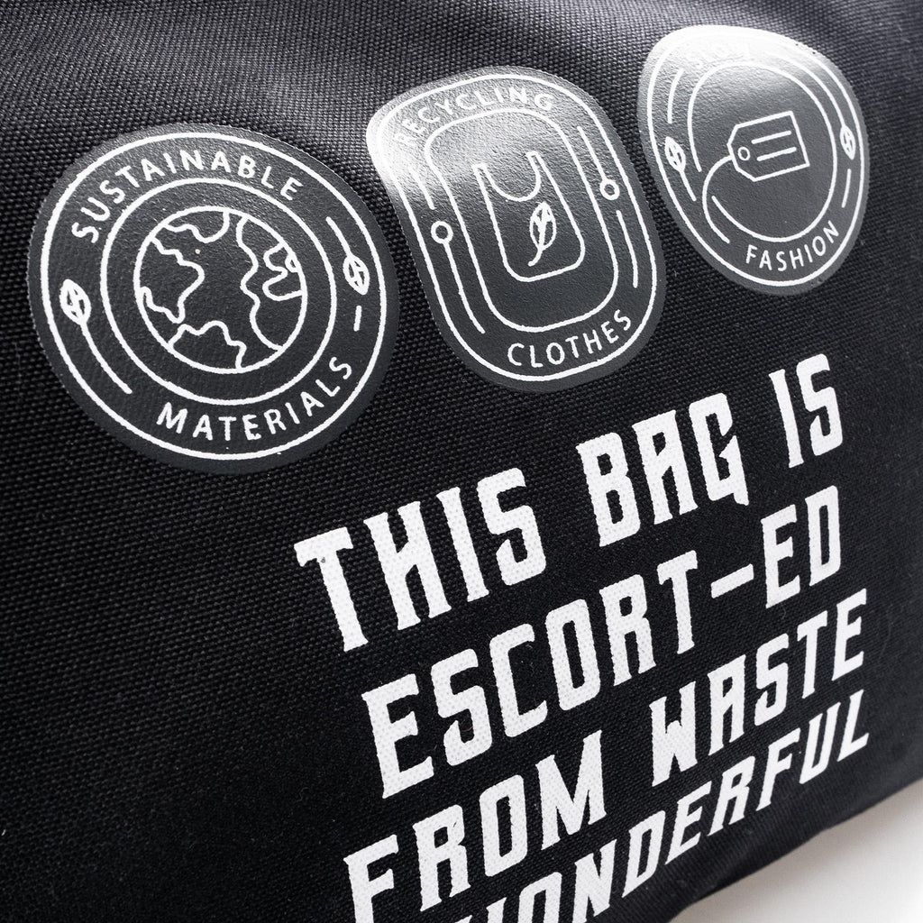 ESCORT X KOIL & KUBURAN TOTEBAG SPECIAL EDITION